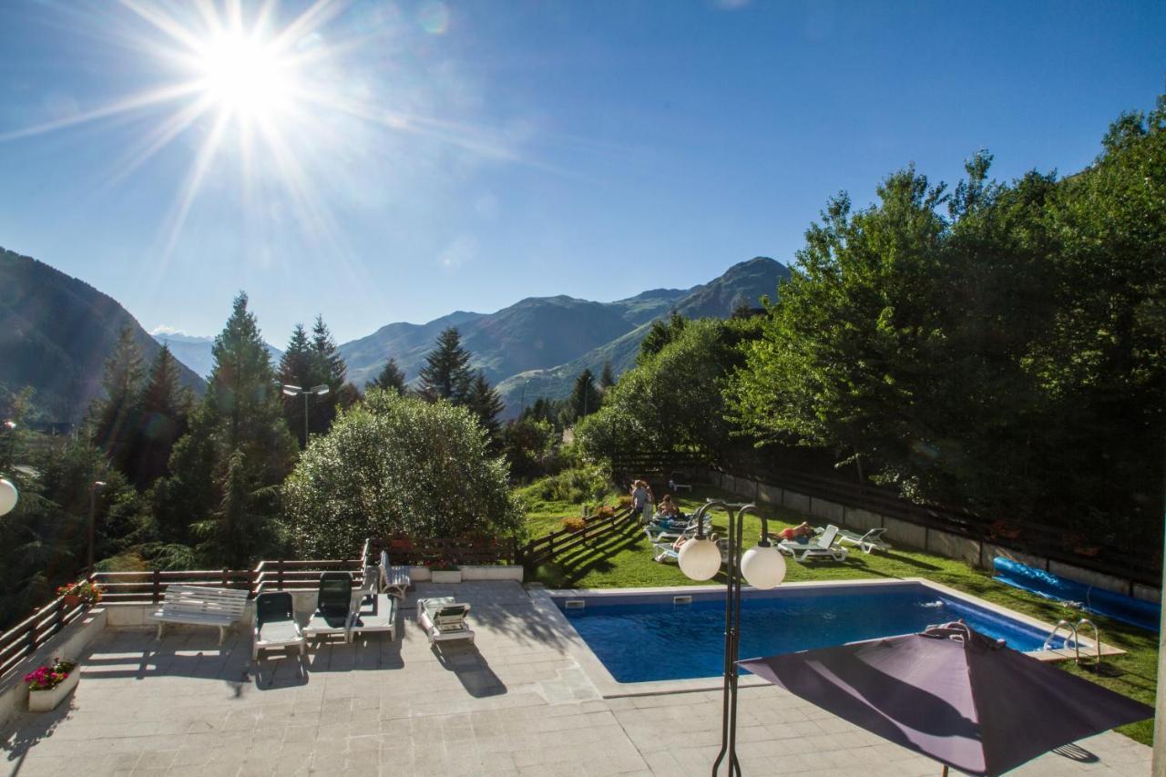 Apartamentos Multibaqueira Baqueira Beret Eksteriør billede